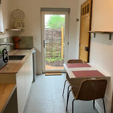 La Bonbonniere En Bois, Maison Passive, Draps Inclus, Parking Sur Rue Facile & Gratuit بيت للعطل