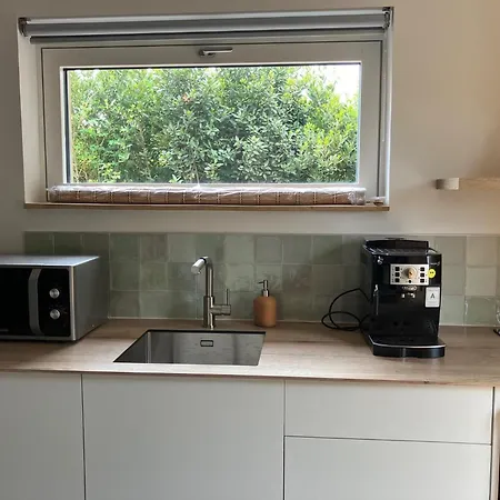 La Bonbonniere En Bois, Maison Passive, Draps Inclus, Parking Sur Rue Facile & Gratuit بيت للعطل *